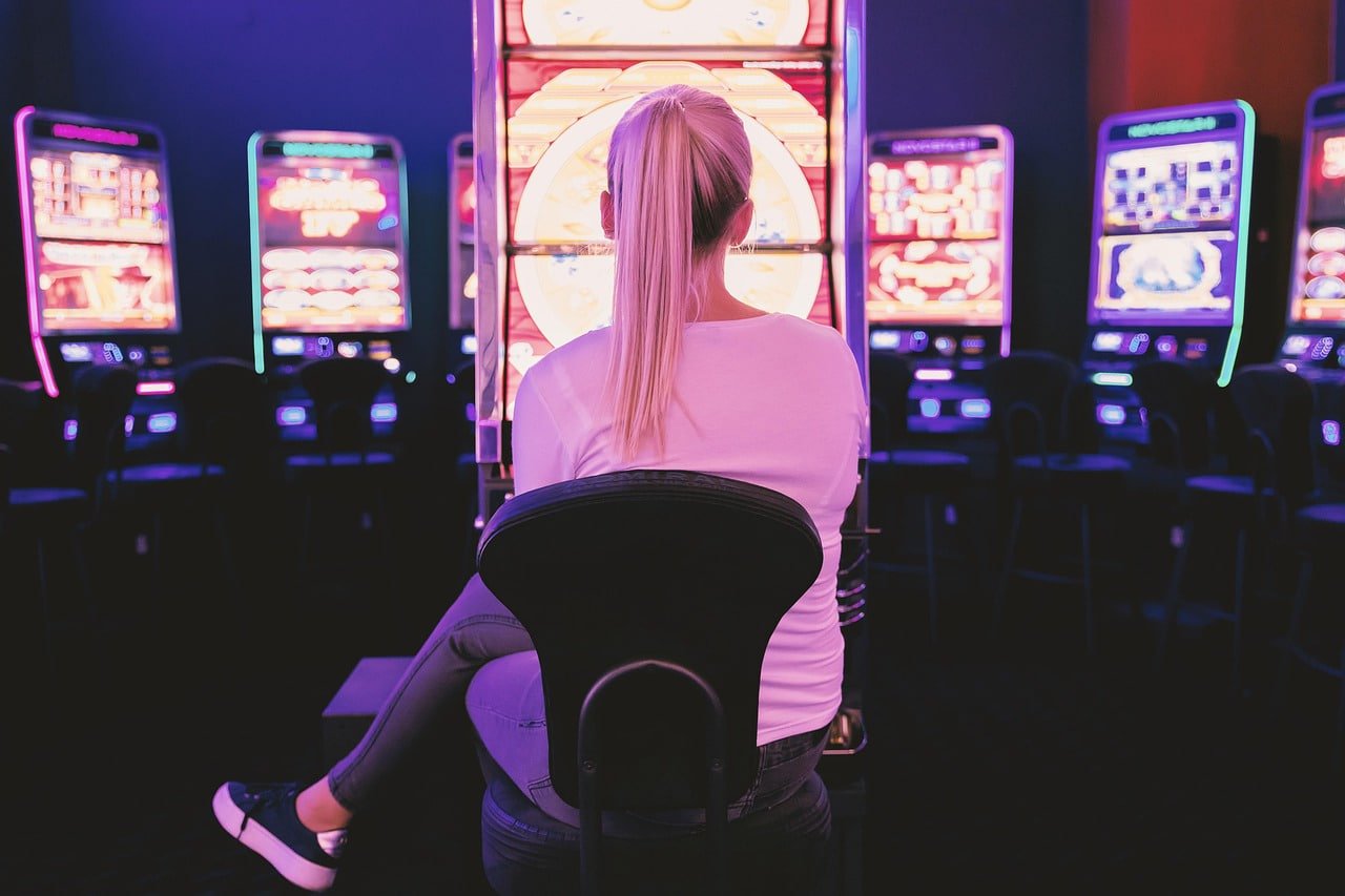 Filipino player accessing Super Jackpot live casino tables on a mobile phone